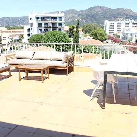 Beautiful Loft, Huge Sunny Terrace, View Over The Beach And Sea Roses Kültér fotó