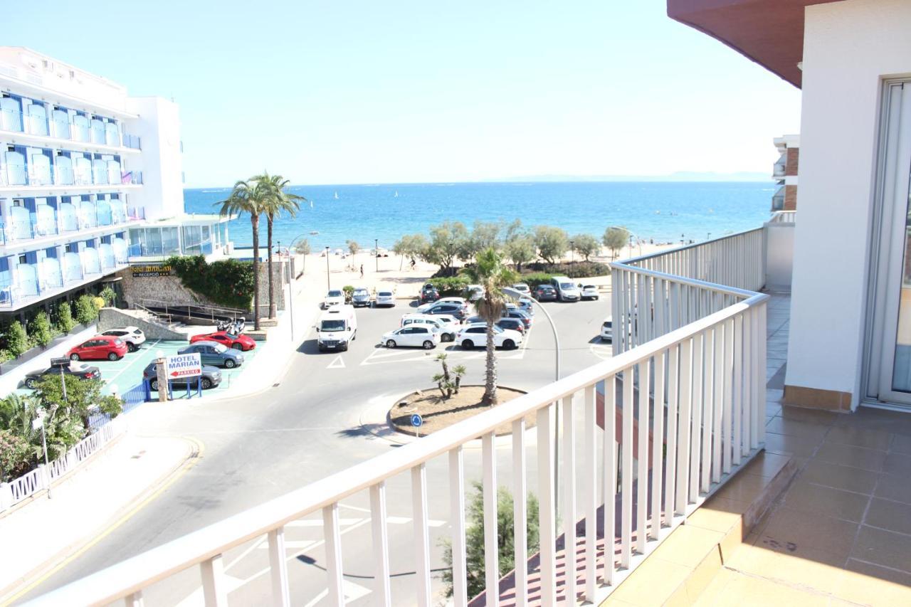 Beautiful Loft, Huge Sunny Terrace, View Over The Beach And Sea Roses Kültér fotó