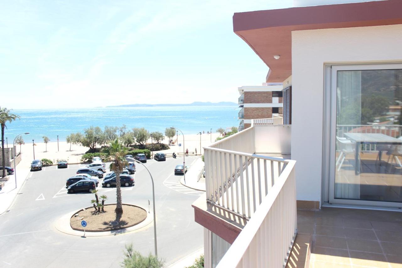 Beautiful Loft, Huge Sunny Terrace, View Over The Beach And Sea Roses Kültér fotó