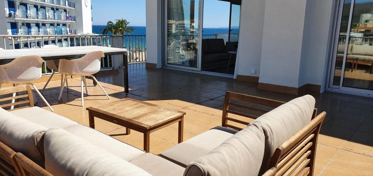 Beautiful Loft, Huge Sunny Terrace, View Over The Beach And Sea Roses Kültér fotó