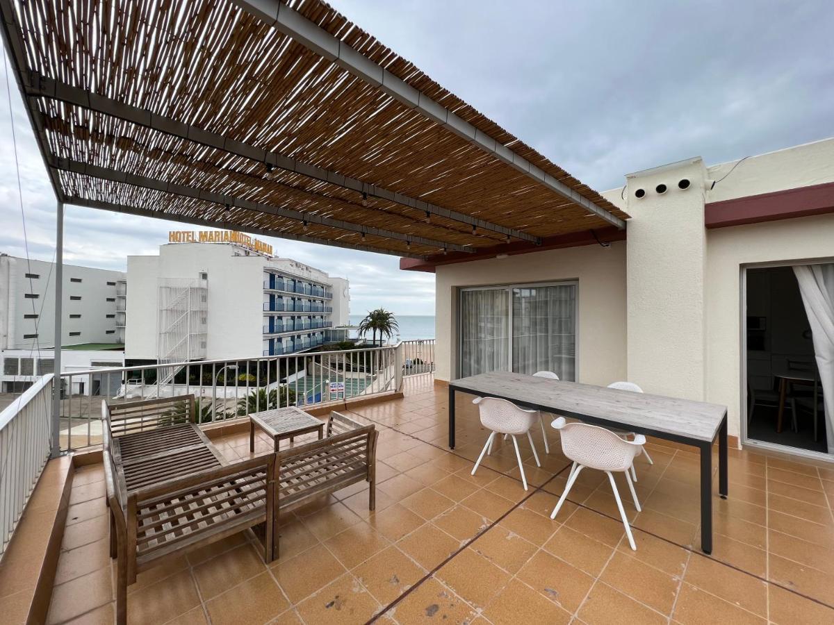 Beautiful Loft, Huge Sunny Terrace, View Over The Beach And Sea Roses Kültér fotó